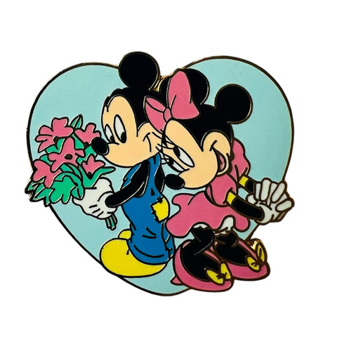 Disney Mickey & Minnie Sweatheart 2004 Hearts Lanyard Pin Series Pin