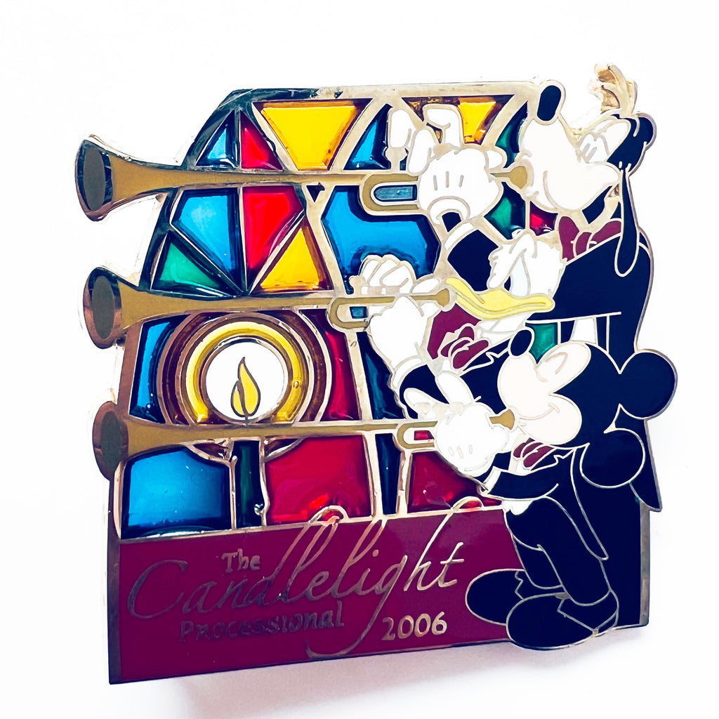 Disney The Candlelight Processional Goofy Mickey Donald Limited Edition 3000 Pin