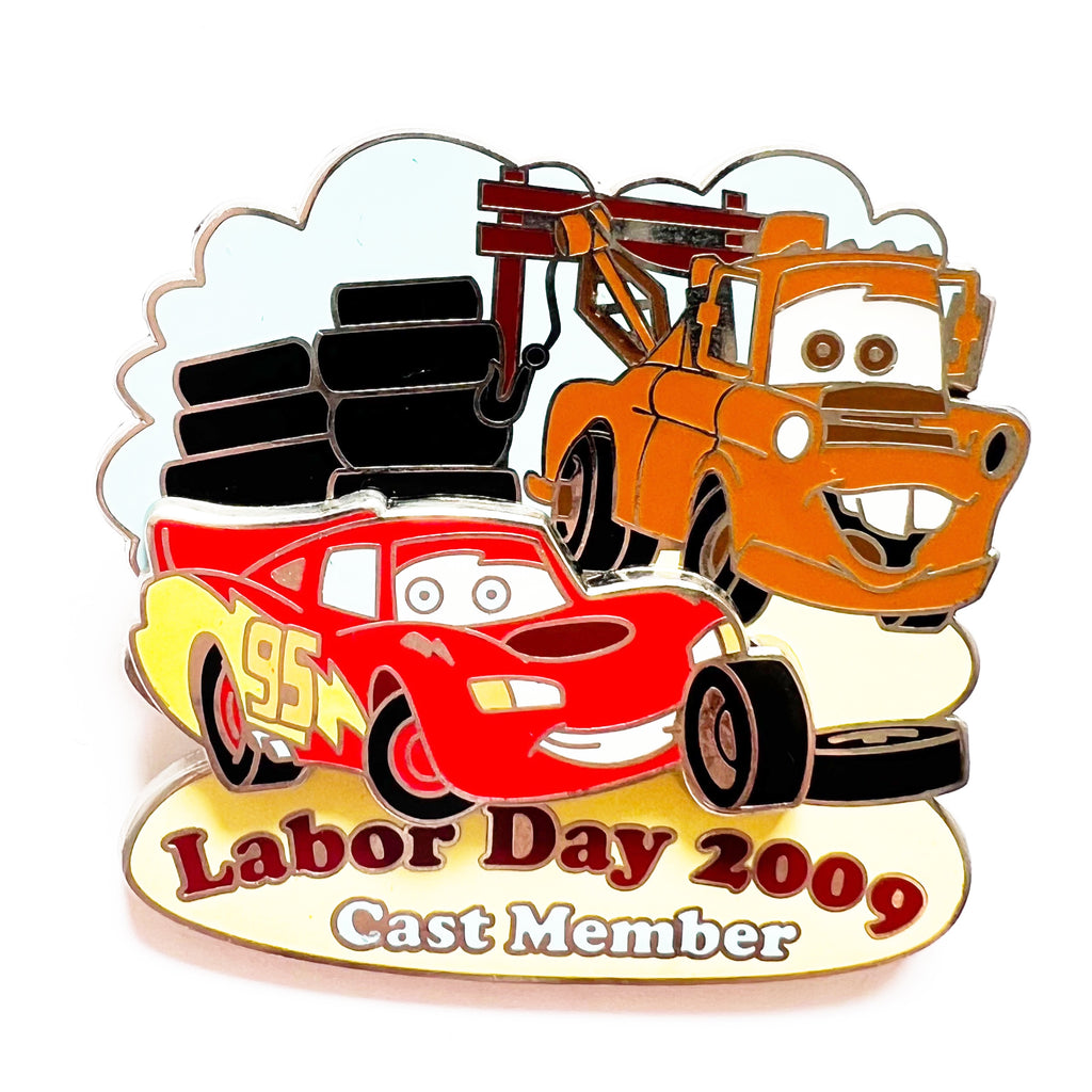 Disney Cast Exclusive Labor Day 2009 Cars Tow Master Lightning Limited Edition 1250 Pin