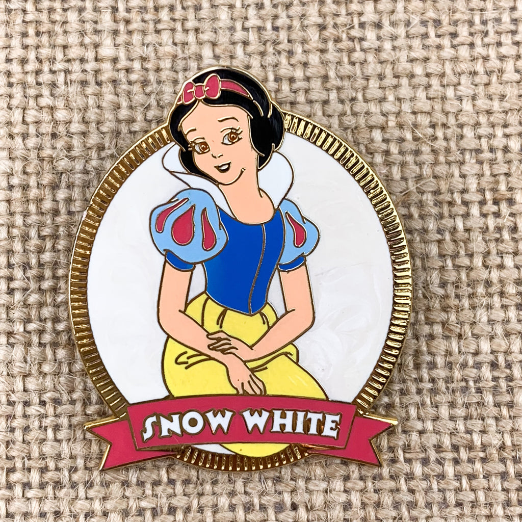 Disney Princess Swirl Snow White 2003 Series Pin