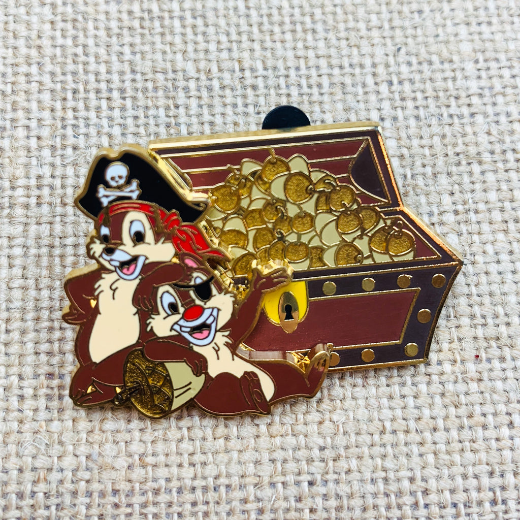 Disney Pin Chip Dale Treasure Chest Acorn Pirate Caribbean Legend Golden Pins 3D