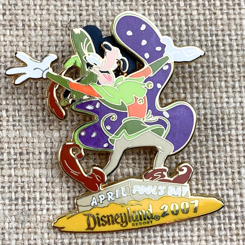 Disneyland Resort 2007 April Fool’s Day Goofy Disney Surprise Pin