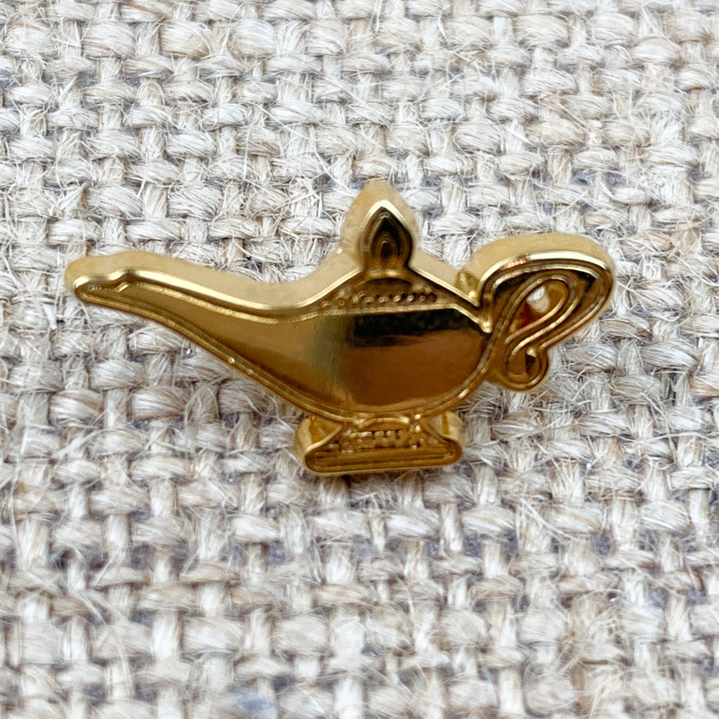 Disney Disneyland Aladdin Genie Lamp Miniature Pin