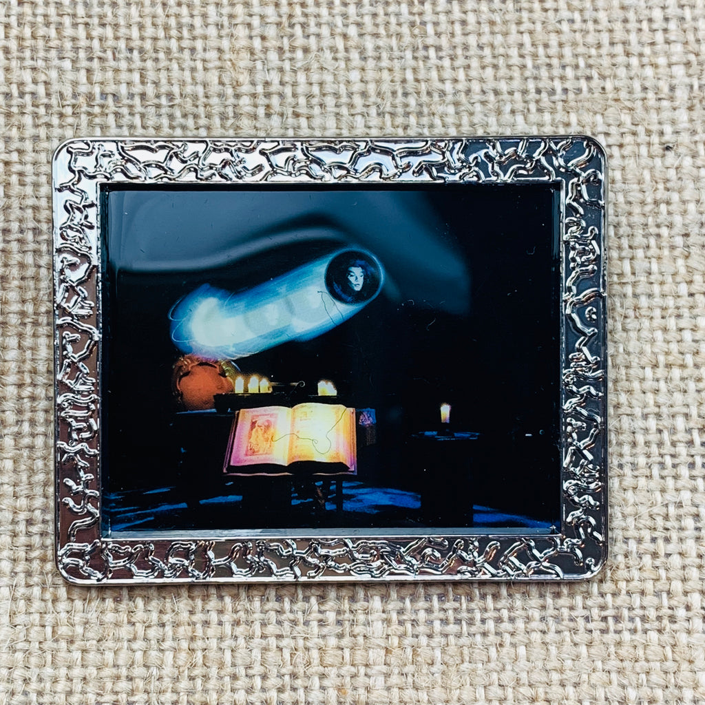 Disney WDI Haunted Mansion Madam Leota's Chamber Silver Tone Frame Pin