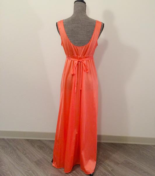 Vintage Vassarette Nightgown – The Stand Alone