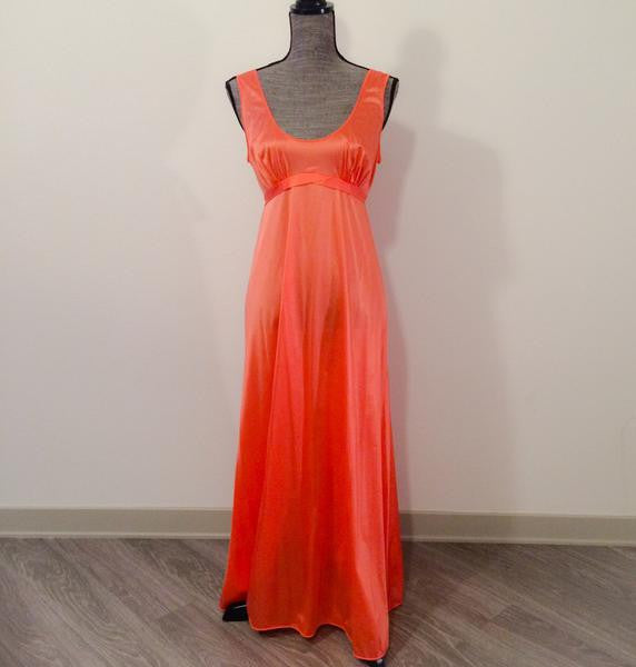 Vintage Vassarette Nightgown – The Stand Alone