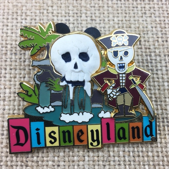 Disneyland Pirates of the Caribbean Retro Skull Rock 3D Pin