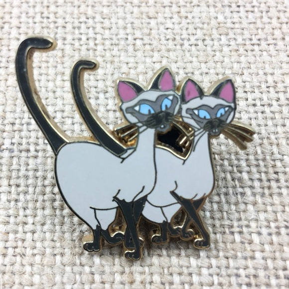 Disney Lady and the Tramp SI AM Siamese Cats Pin