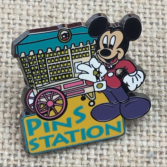 Disneyland Resort Paris Pins Station Disney Pin